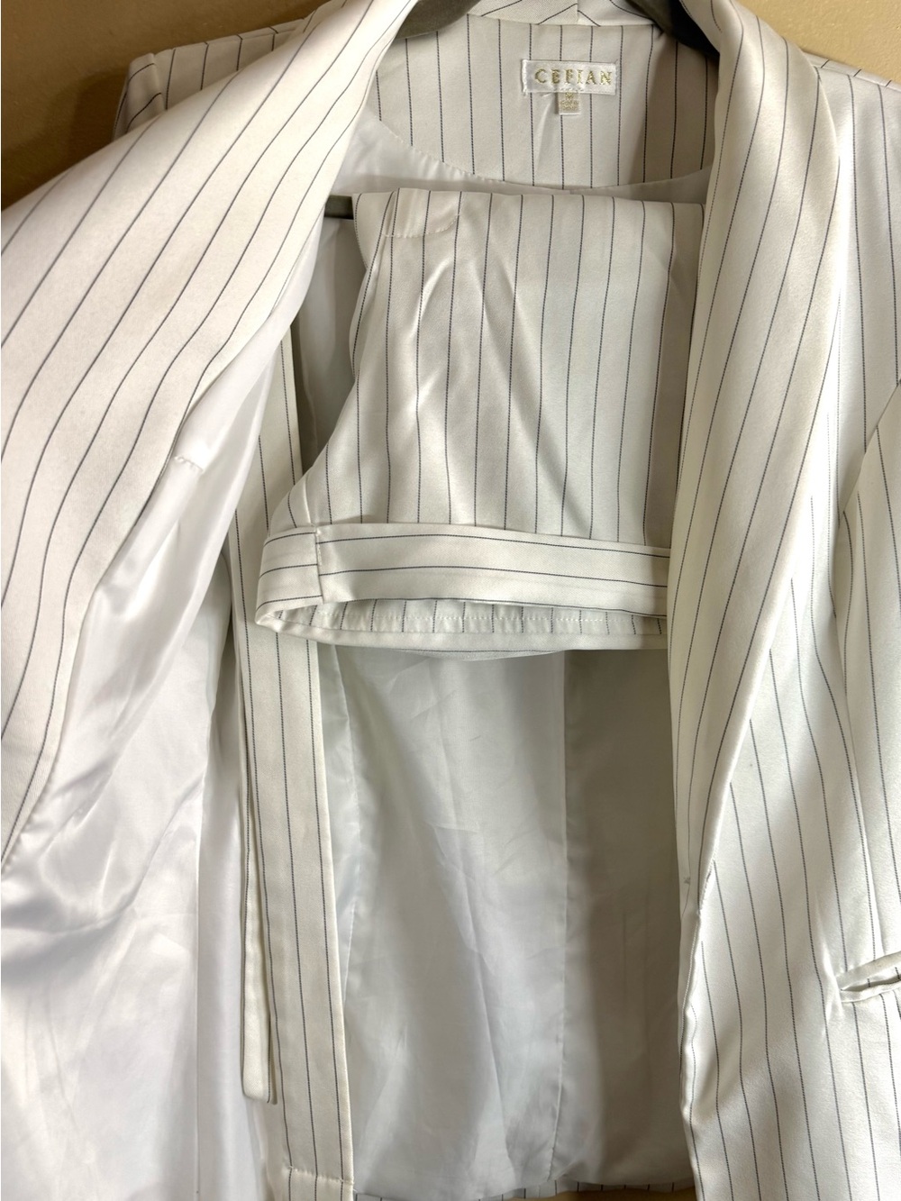 White CEFIAN Pinstripe Blazer & Belted Shorts 2-Piece Set - Picture 7 of 7